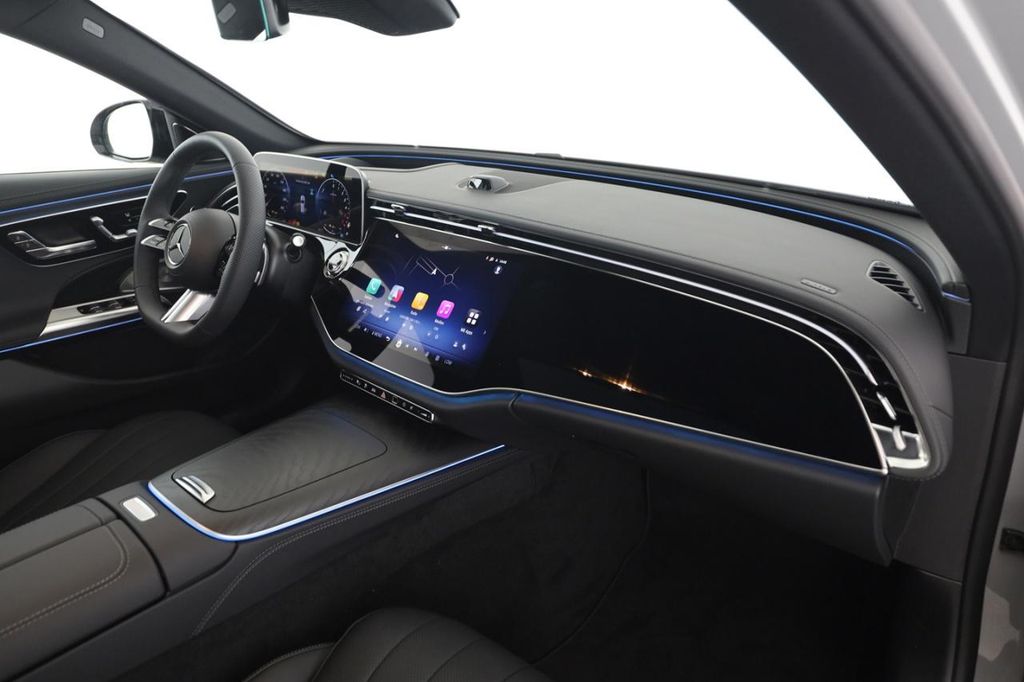 Mercedes-Benz E 300 2025