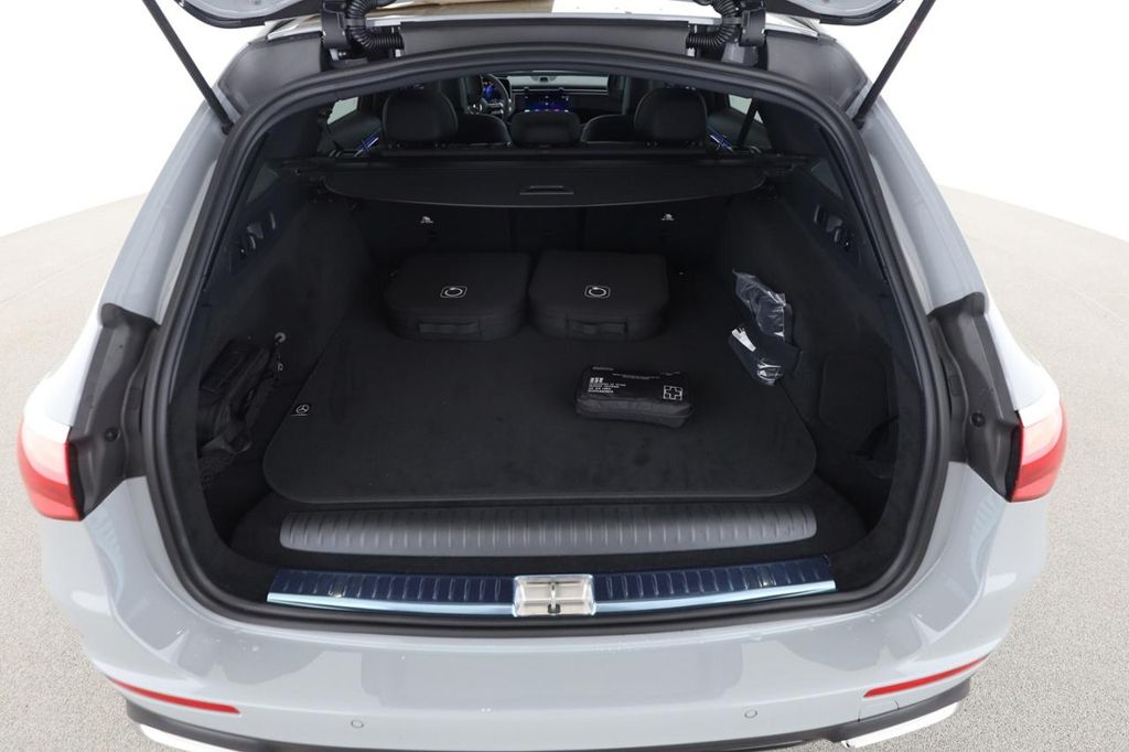 Mercedes-Benz E 300 2025