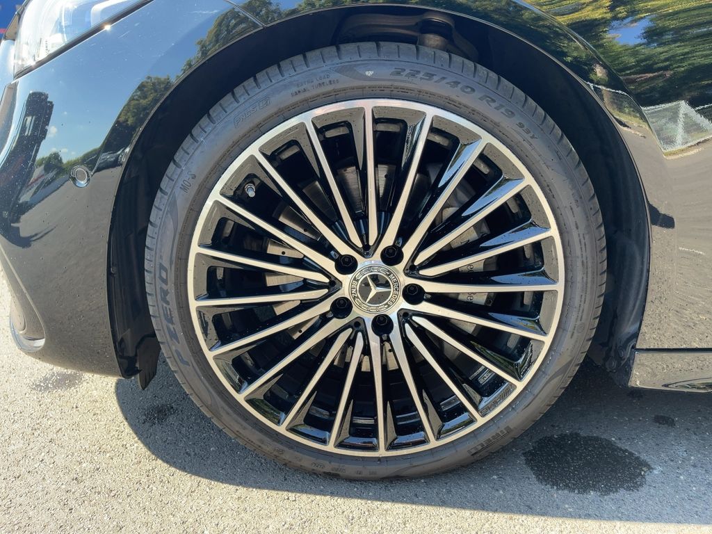 Mercedes-Benz C 220 2025