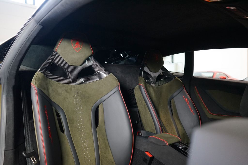 Lamborghini Huracán 2023