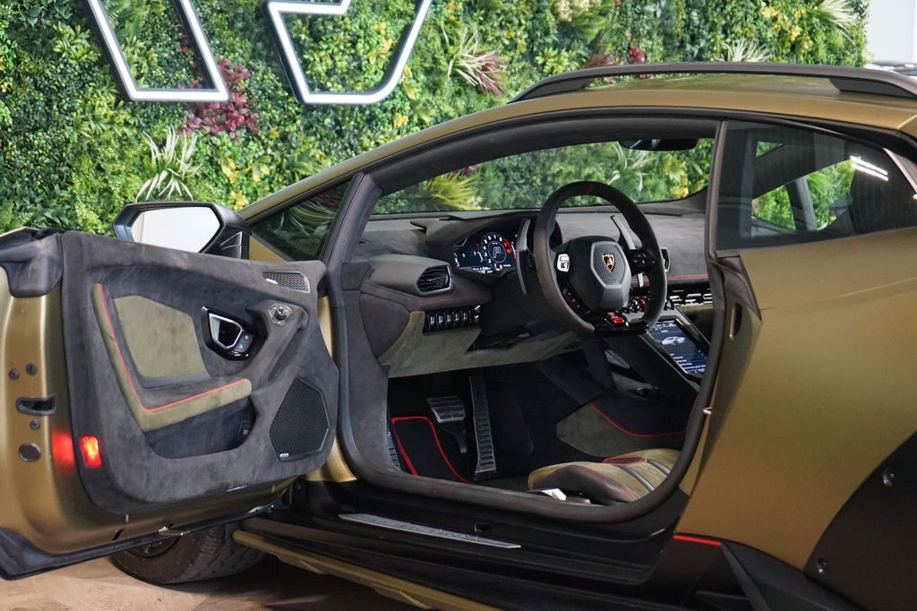 Lamborghini Huracán 2023