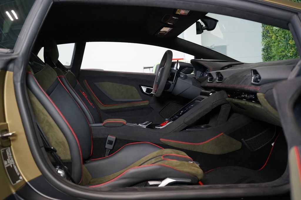 Lamborghini Huracán 2023