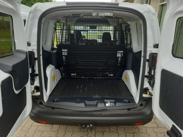 Ford Transit Courier 2025