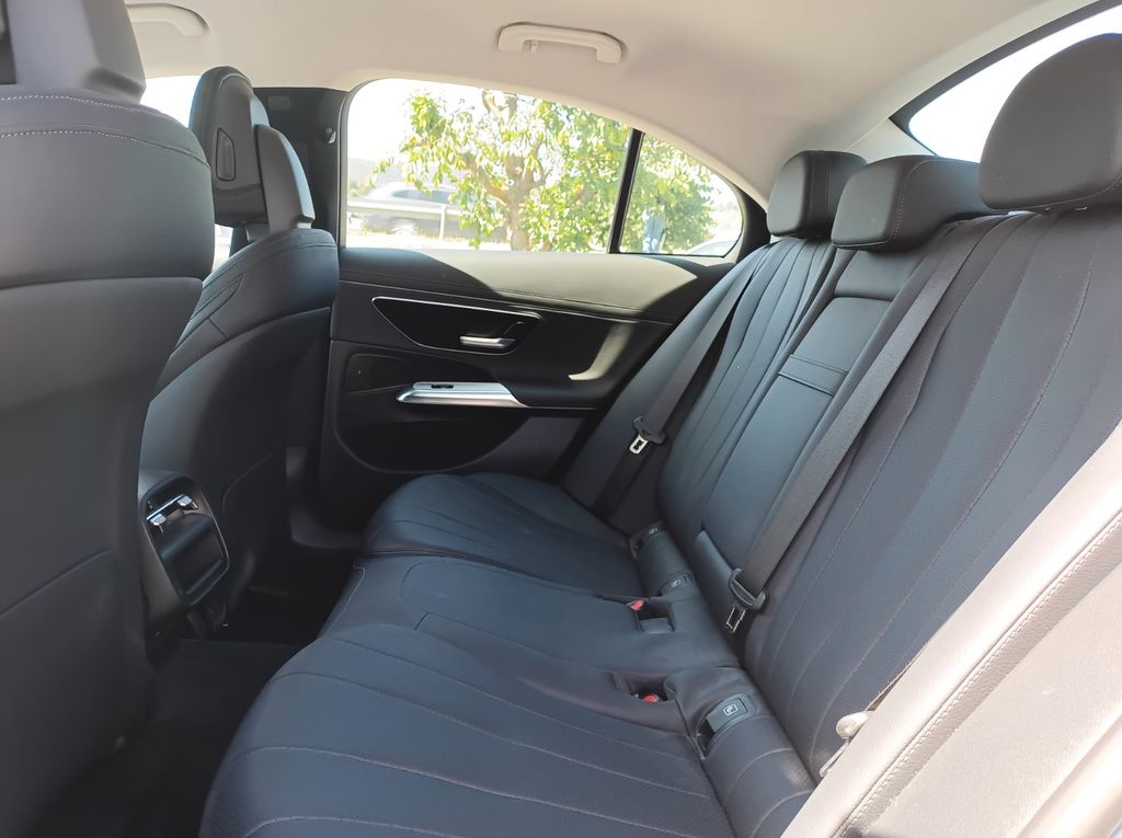 Mercedes-Benz E 220 2023