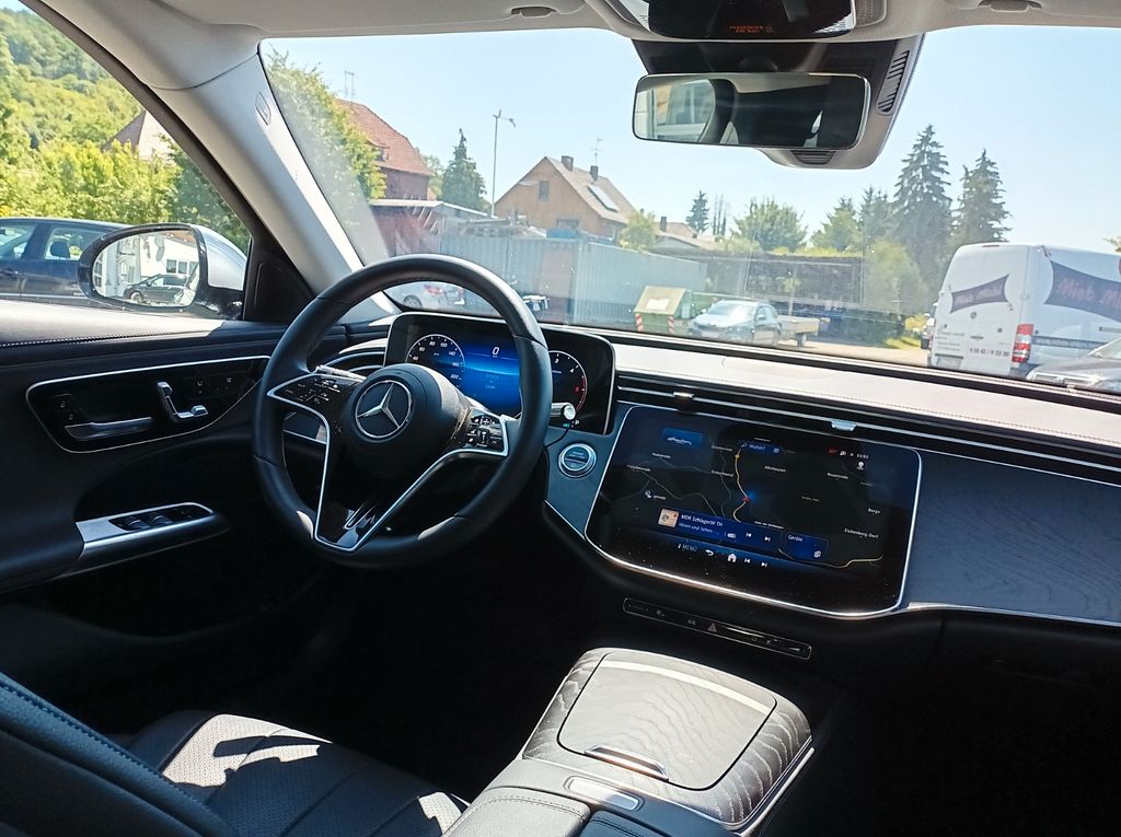 Mercedes-Benz E 220 2023