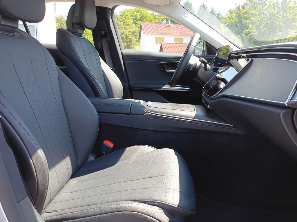 Mercedes-Benz E 220 2023