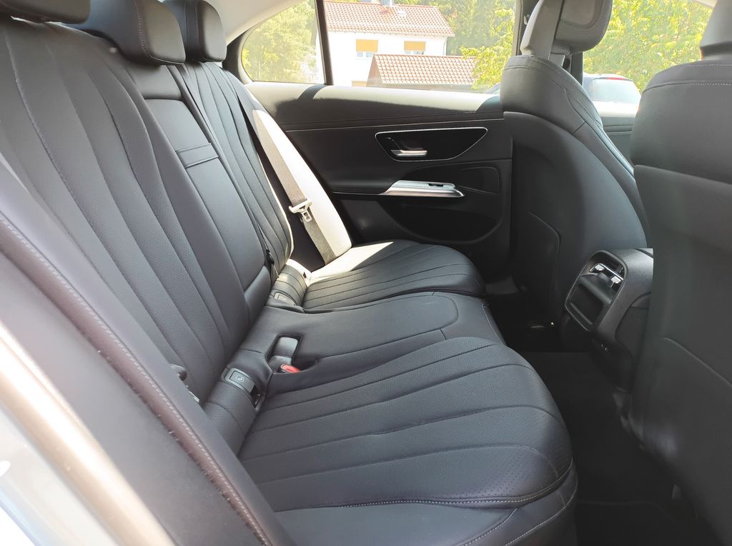 Mercedes-Benz E 220 2023