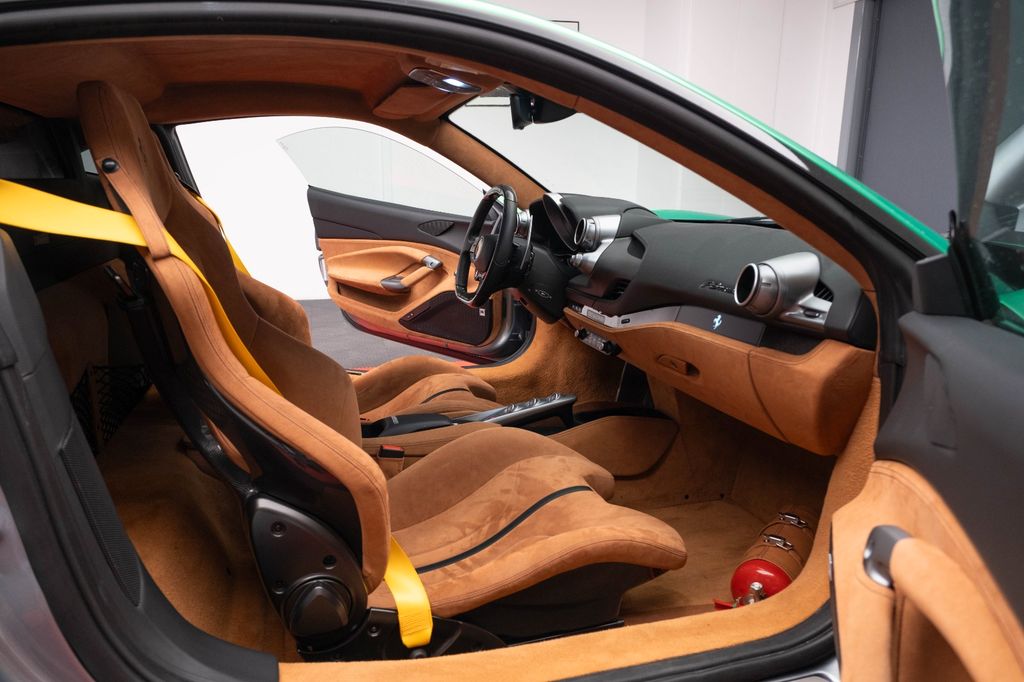 Ferrari F8 2021