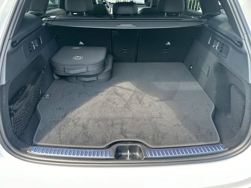 Mercedes-Benz GLC 300 2025