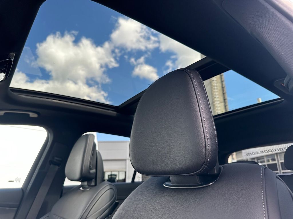 Mercedes-Benz GLC 300 2025