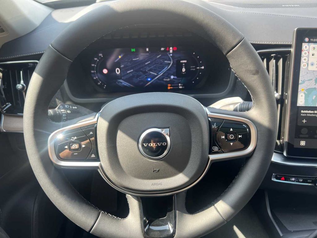 Volvo XC90 2025