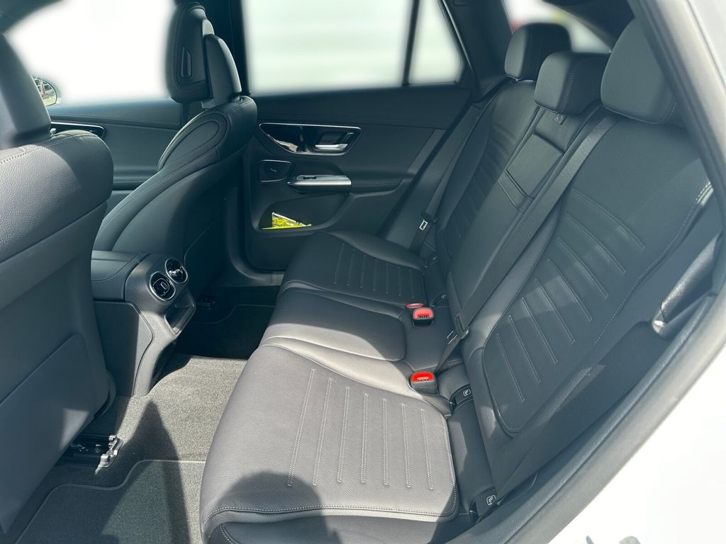 Mercedes-Benz GLC 300 2025
