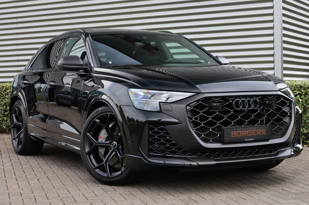 Audi RSQ8 2025