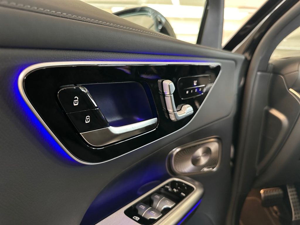 Mercedes-Benz GLC 300 2025