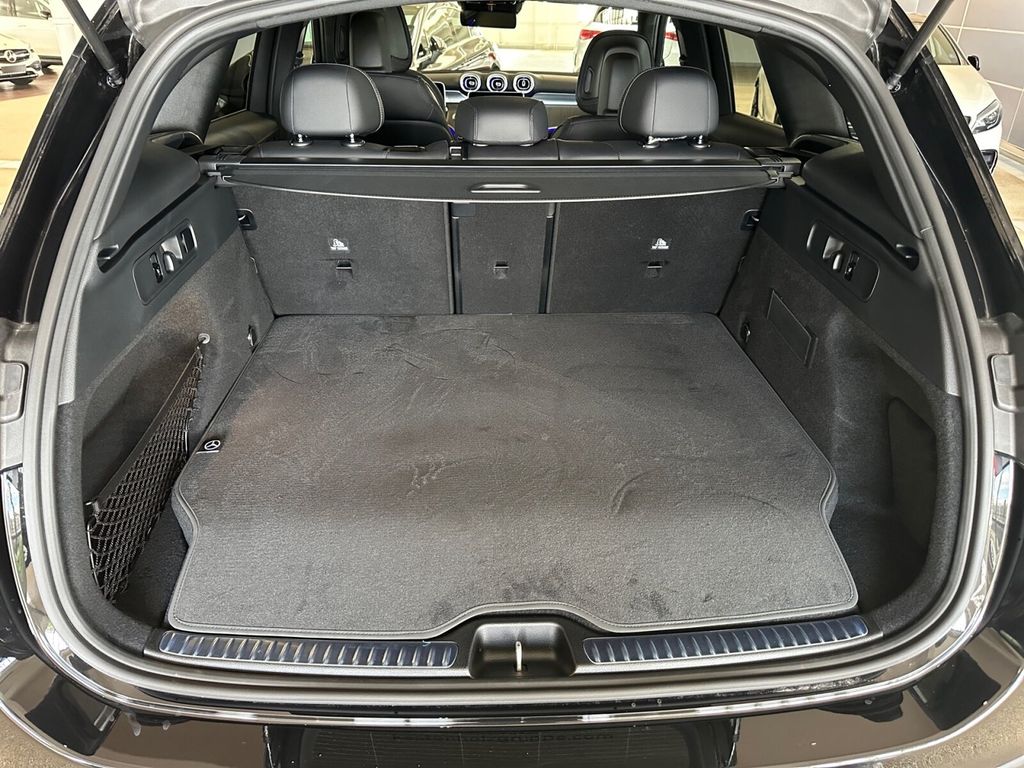Mercedes-Benz GLC 300 2025