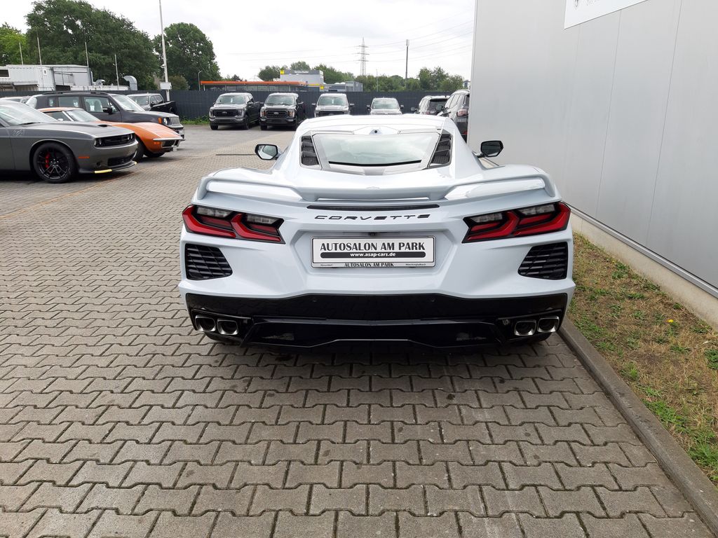 Corvette C8 2025