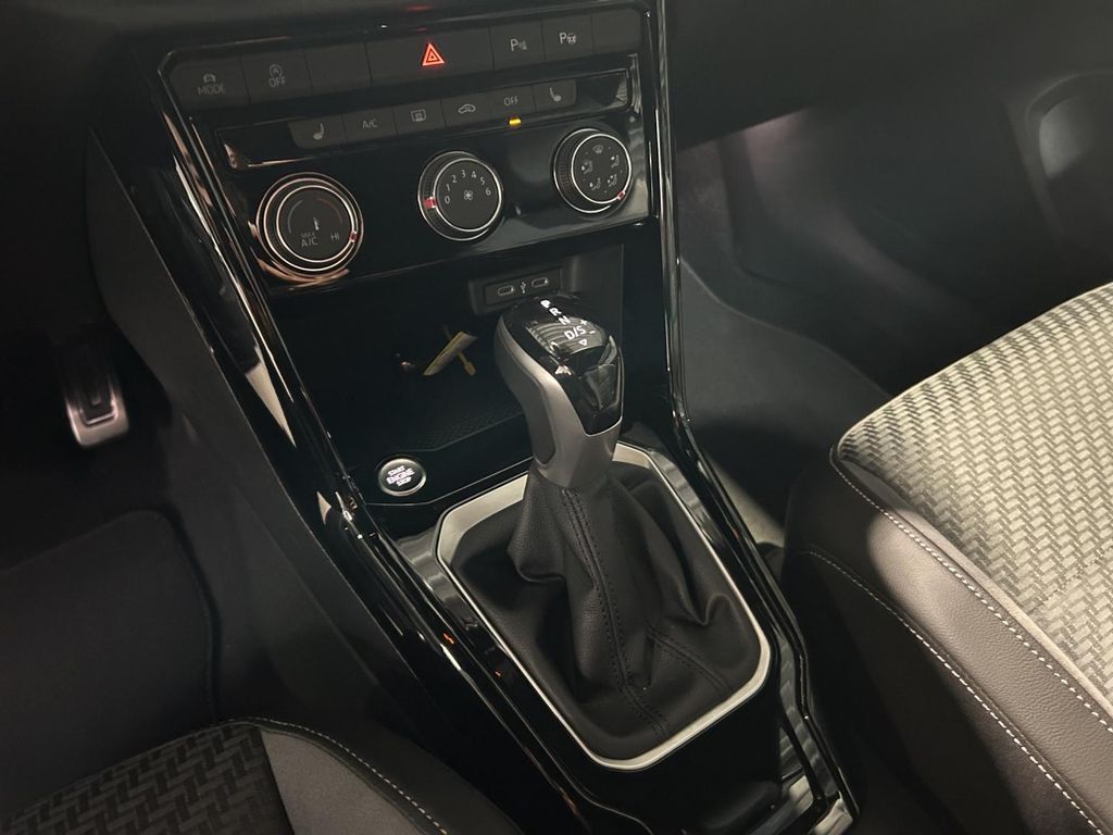 Volkswagen T-Roc 2024