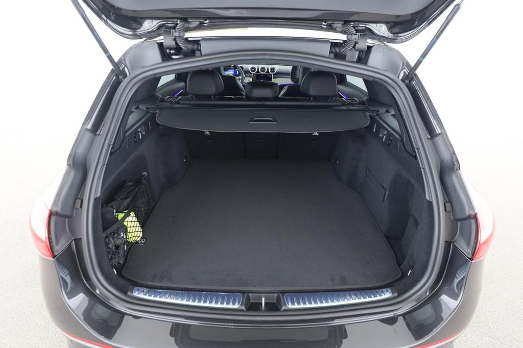 Mercedes-Benz C 220 2025