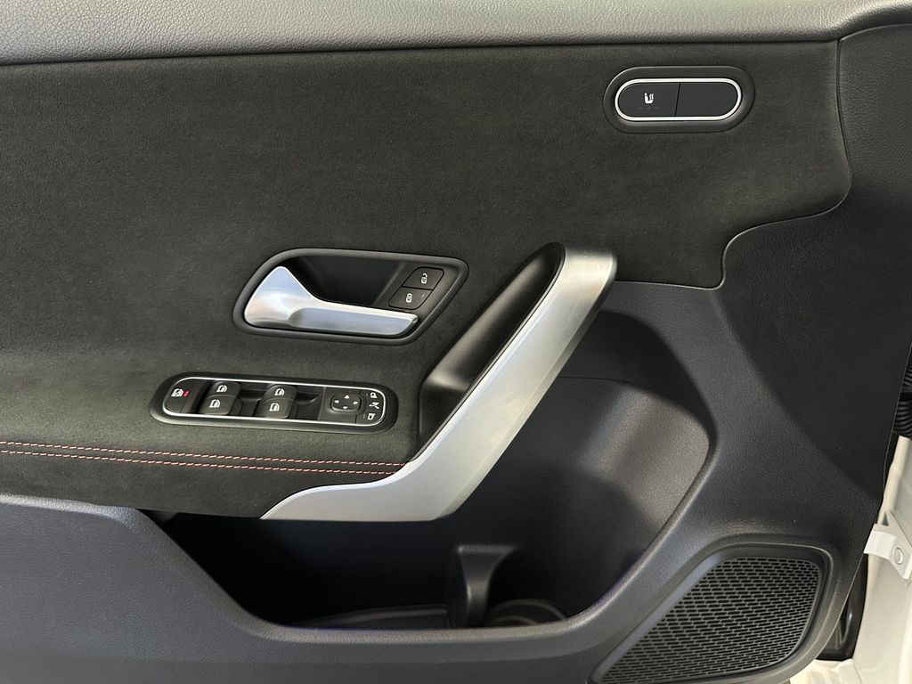 Mercedes-Benz A 200 2024