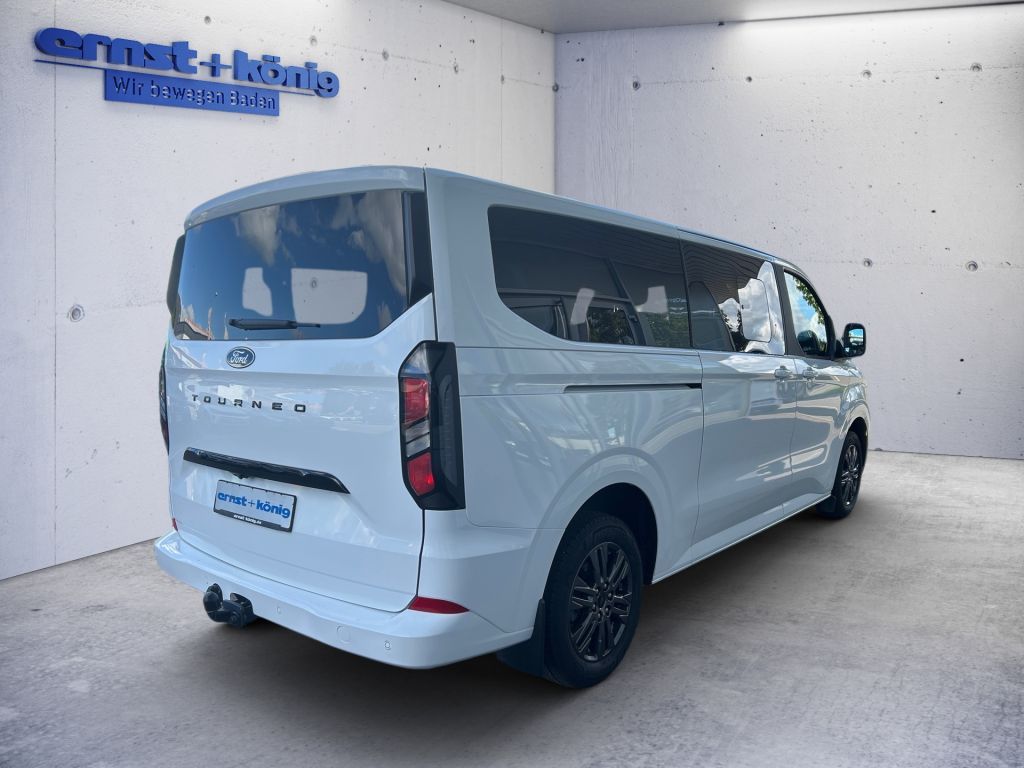 Ford Tourneo Custom 2024