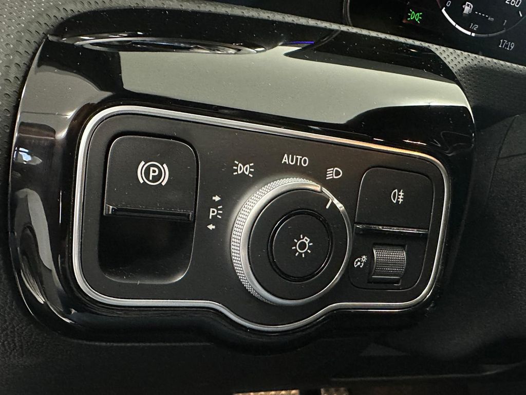 Mercedes-Benz A 200 2024