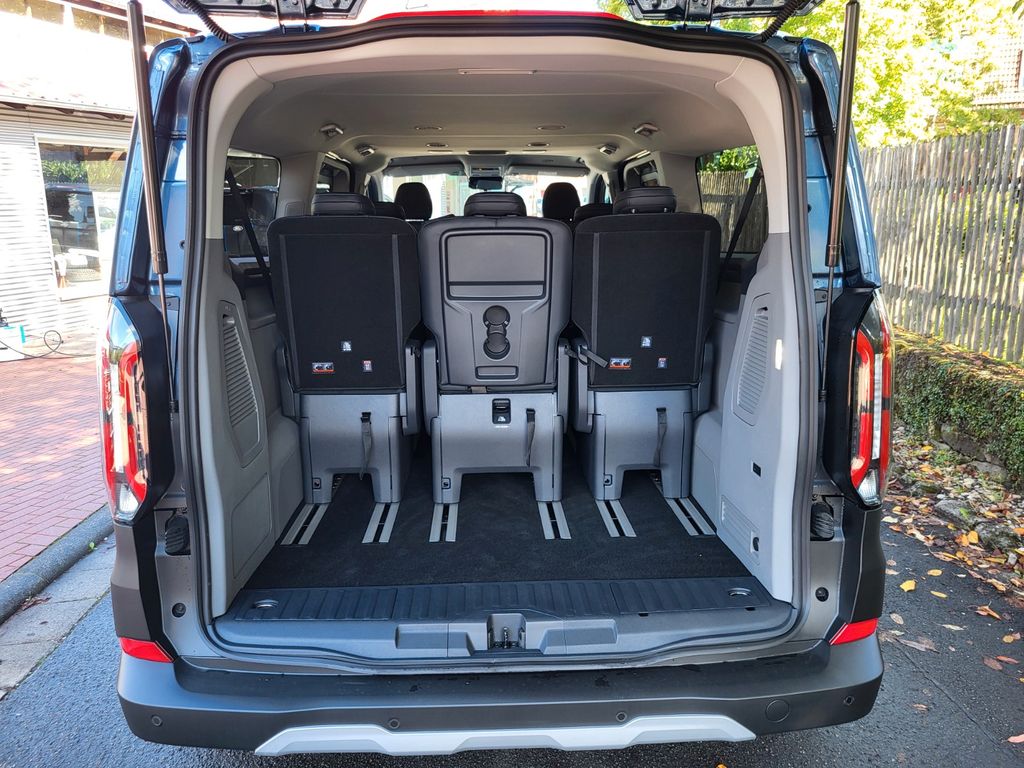 Ford Tourneo Custom 2025