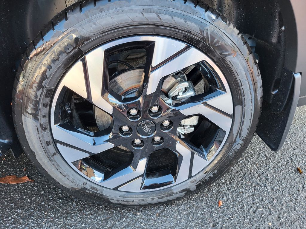 Ford Tourneo Custom 2025