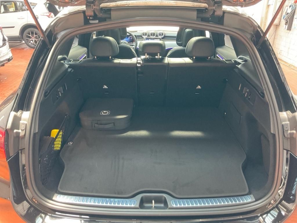 Mercedes-Benz GLC 300 2025