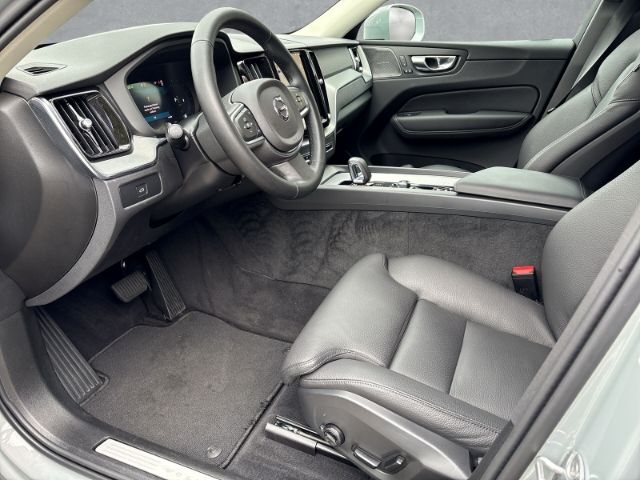 Volvo XC60 2025