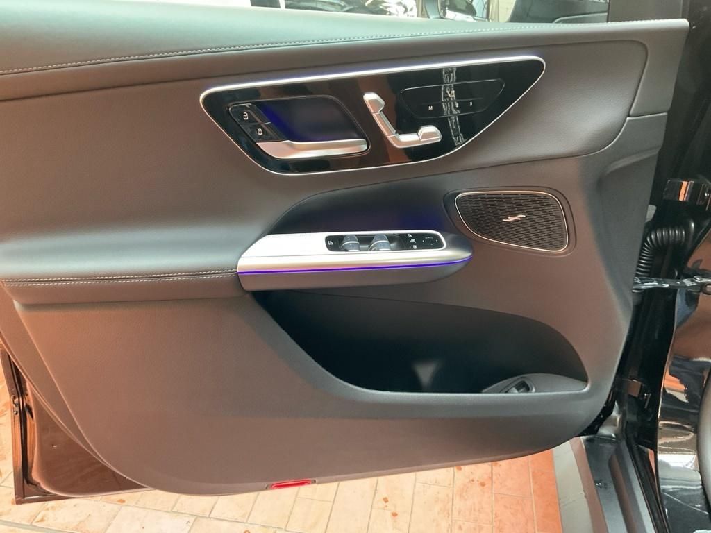 Mercedes-Benz GLC 300 2025