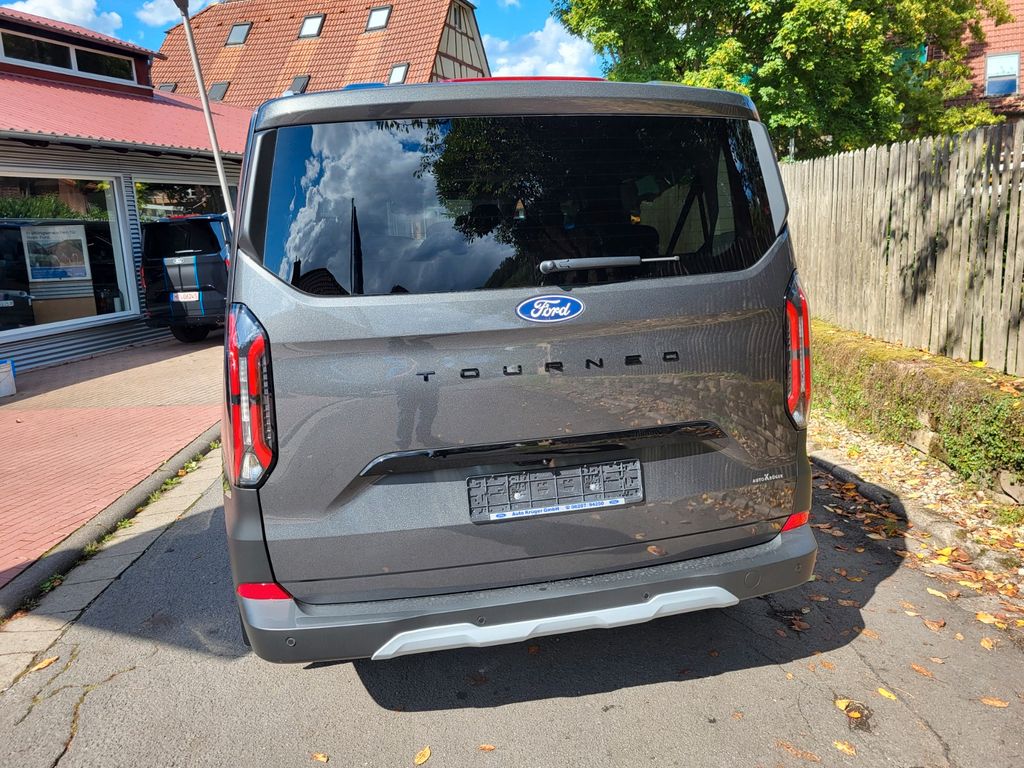 Ford Tourneo Custom 2025
