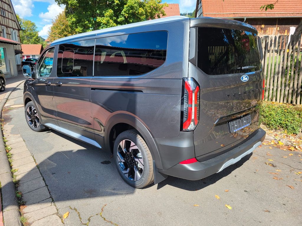 Ford Tourneo Custom 2025