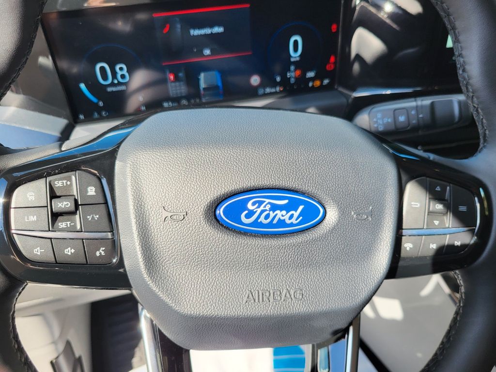 Ford Tourneo Custom 2025