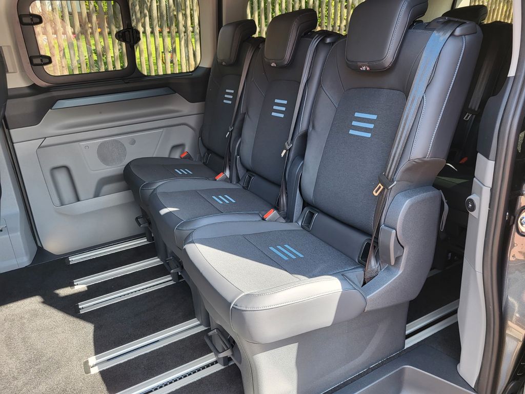 Ford Tourneo Custom 2025