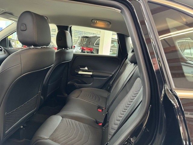 Mercedes-Benz B 200 2024