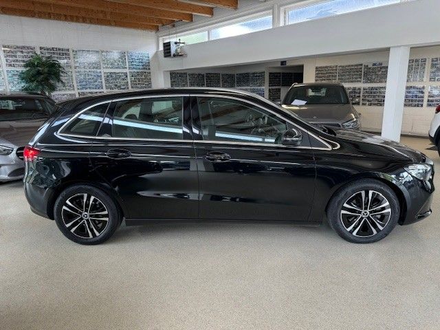 Mercedes-Benz B 200 2024