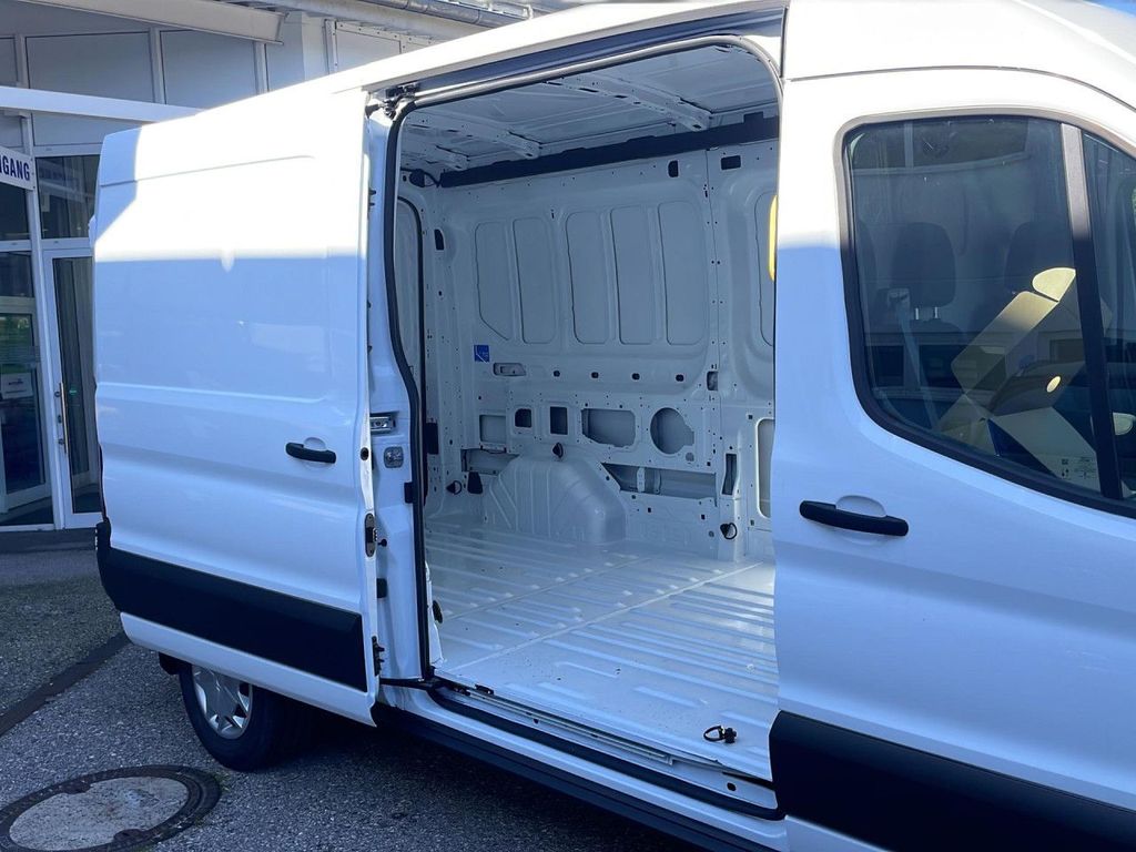Ford Transit 2023