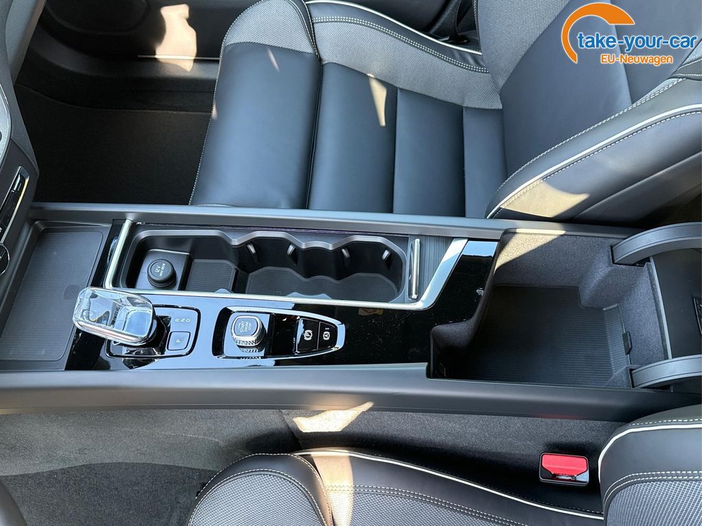 Volvo XC60 2025