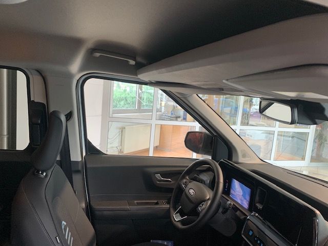 Ford Tourneo Courier 2025