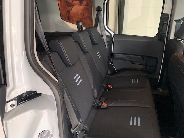 Ford Tourneo Courier 2025