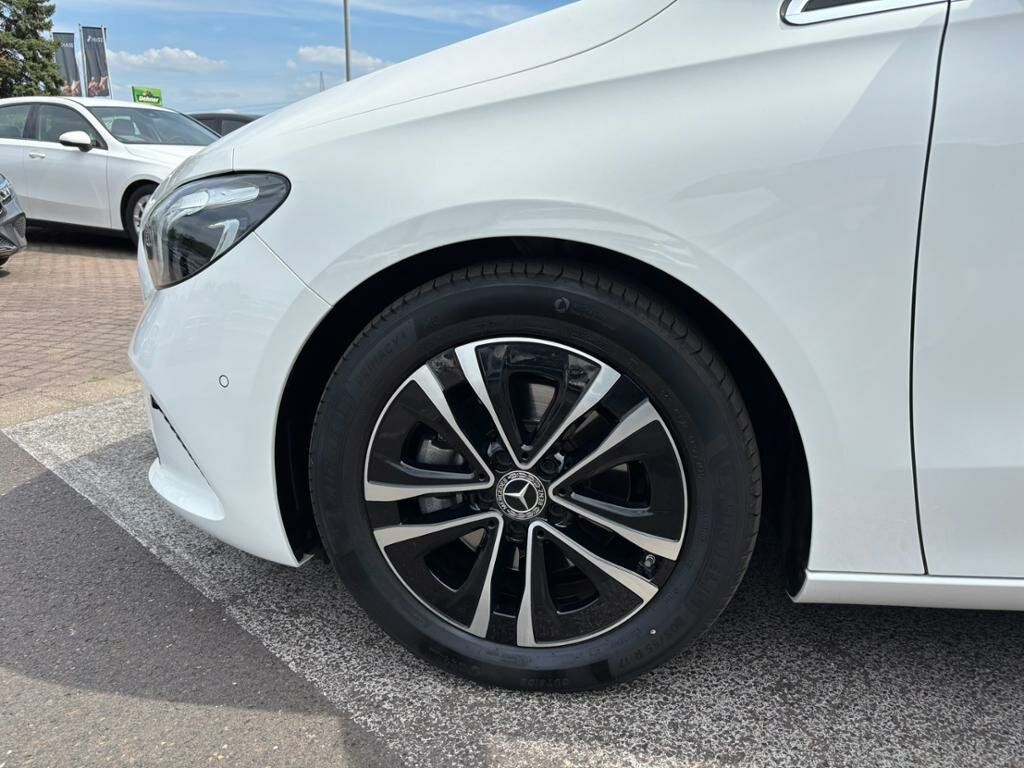 Mercedes-Benz B 200 2024