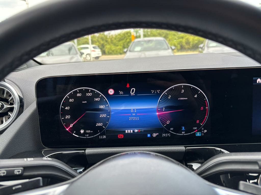 Mercedes-Benz B 200 2024