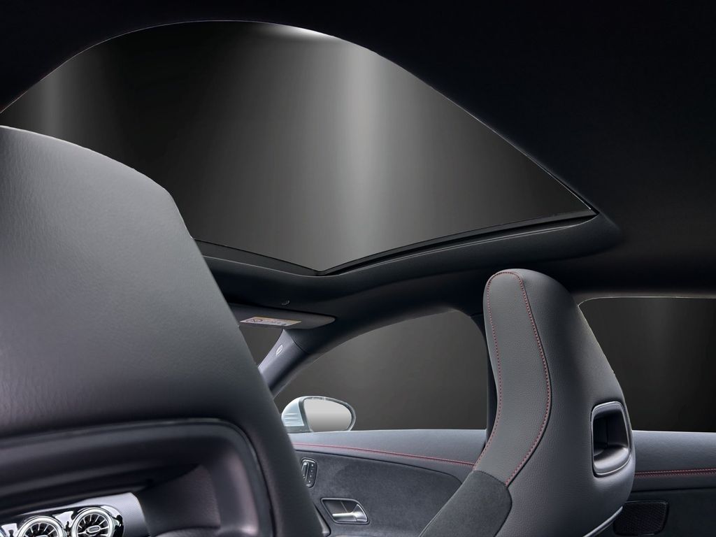 Mercedes-Benz CLA 180 2023