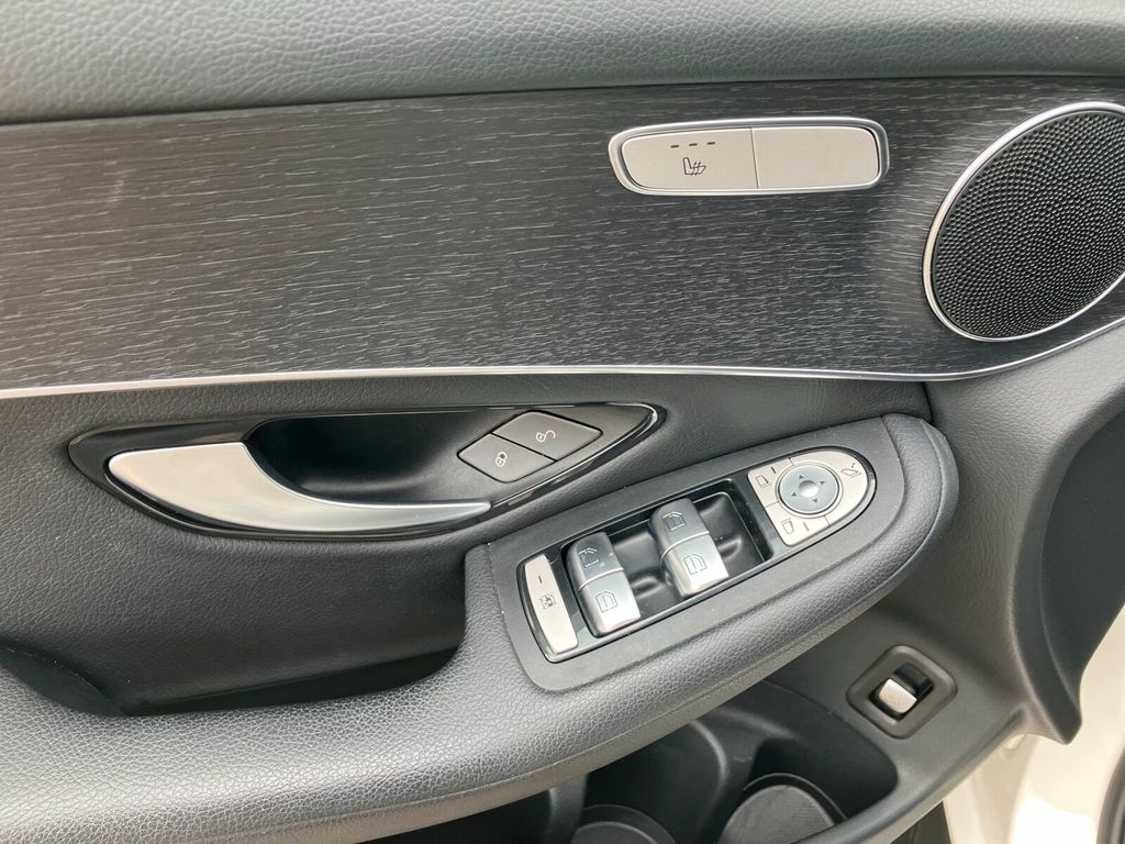 Mercedes-Benz GLC 300 2022