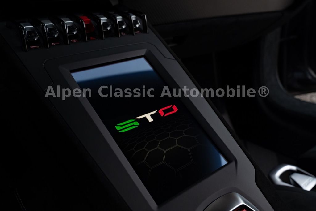 Lamborghini Huracán 2024