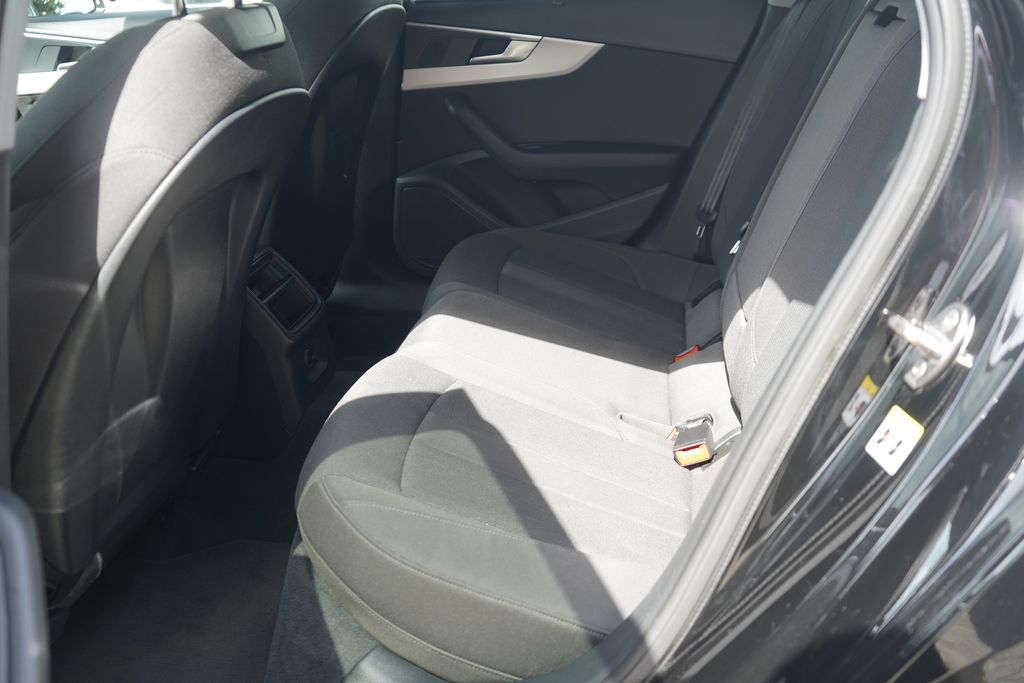 Audi A4 2021