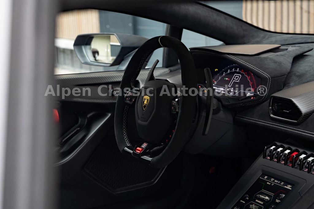 Lamborghini Huracán 2024