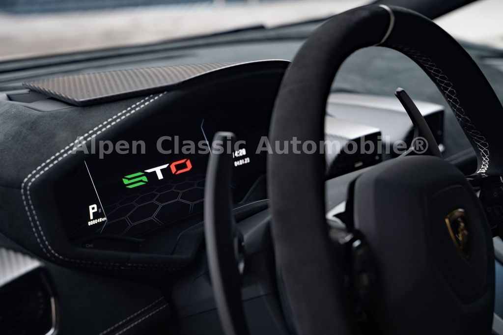 Lamborghini Huracán 2024