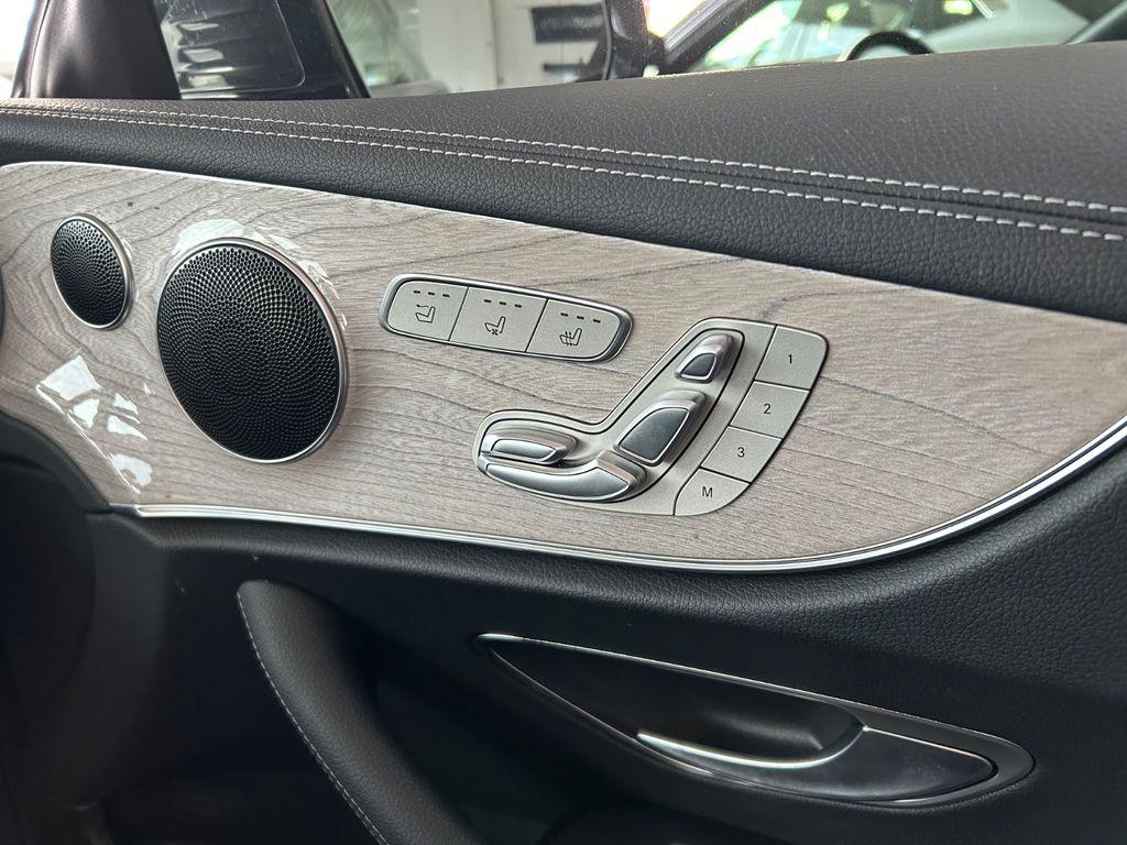 Mercedes-Benz E 300 2022