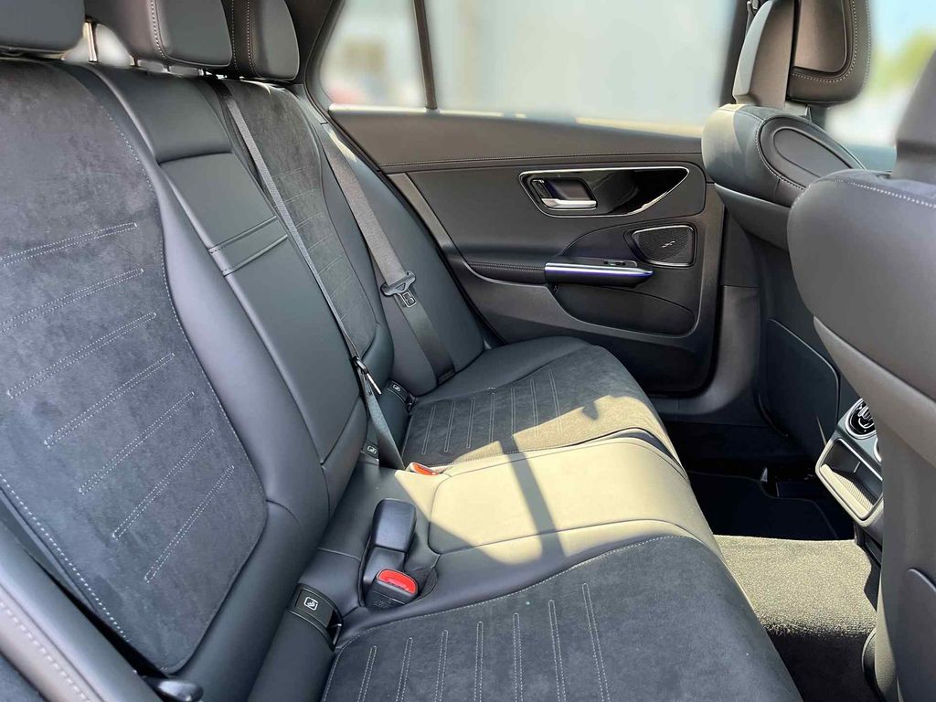 Mercedes-Benz C 220 2025